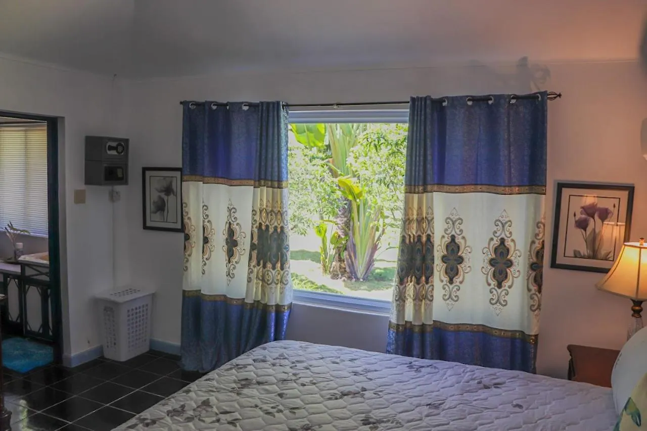 Seven Palms Villa Runaway Bay