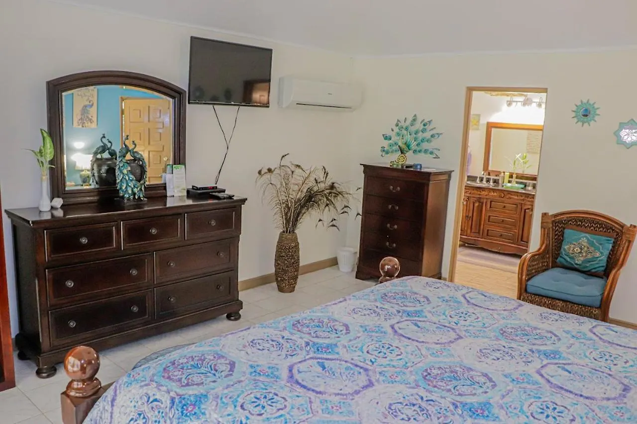 Seven Palms Villa Runaway Bay
