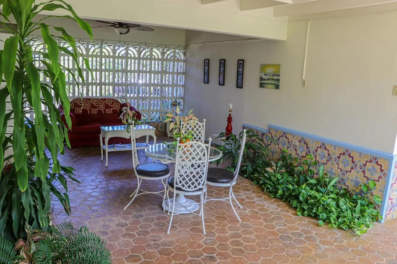 Seven Palms Villa Runaway Bay