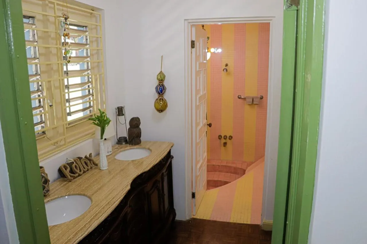 Seven Palms Villa Runaway Bay