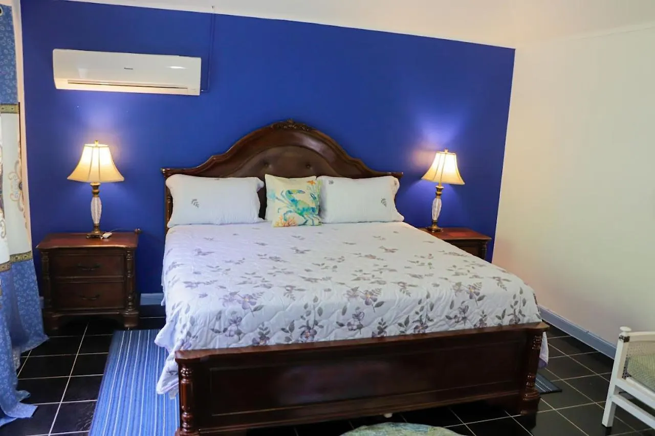 Seven Palms Villa Runaway Bay