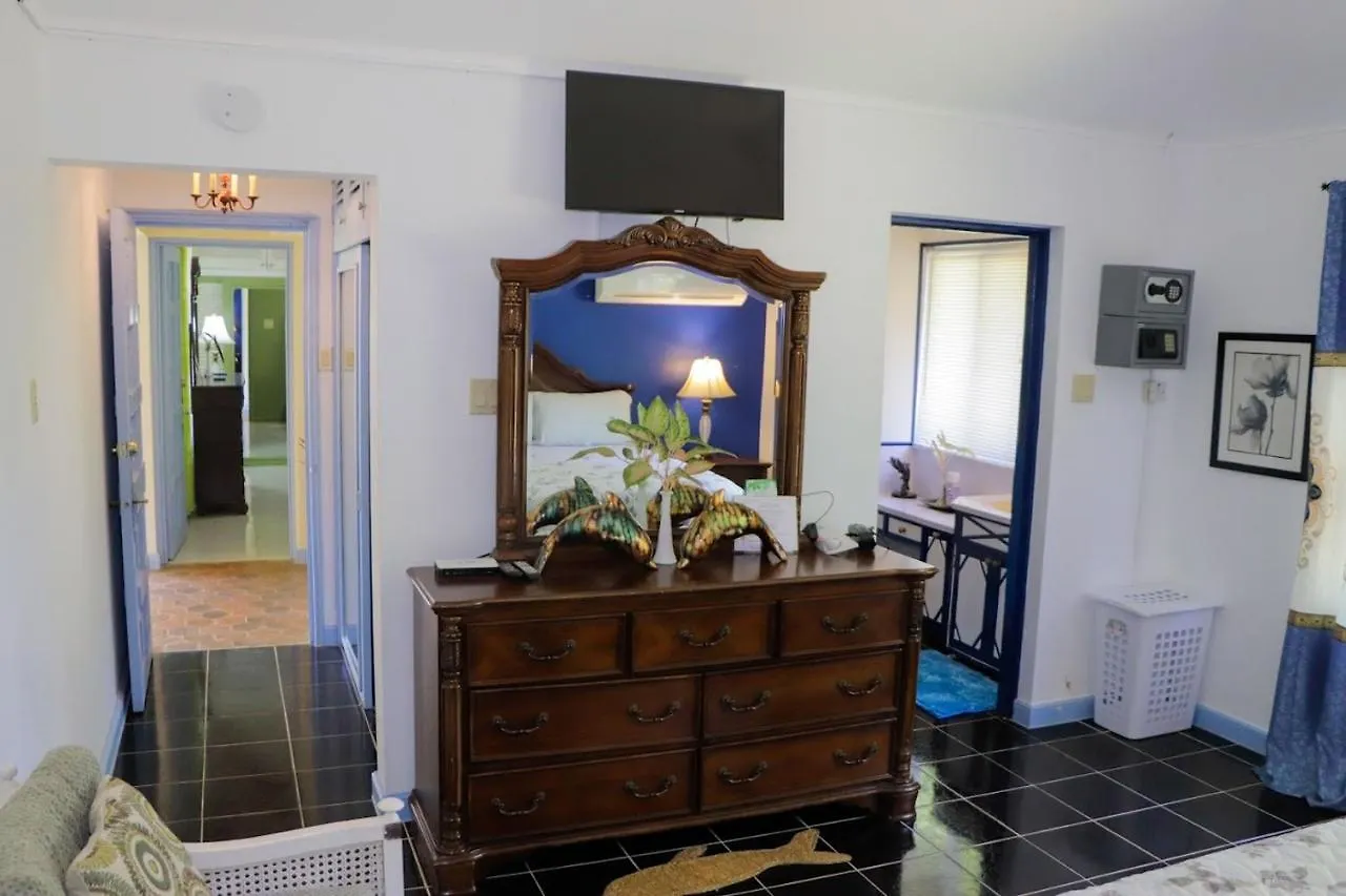 Seven Palms Villa Runaway Bay