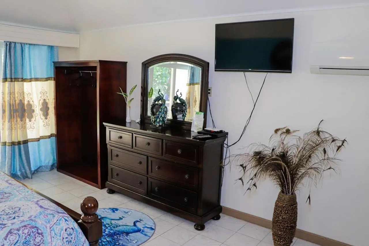 Seven Palms Villa Runaway Bay 0*,  Jamajka