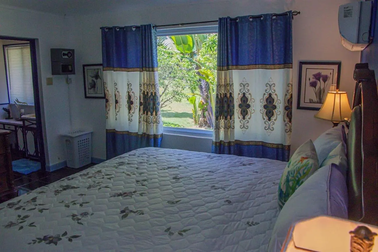 Seven Palms Villa Runaway Bay 0*,