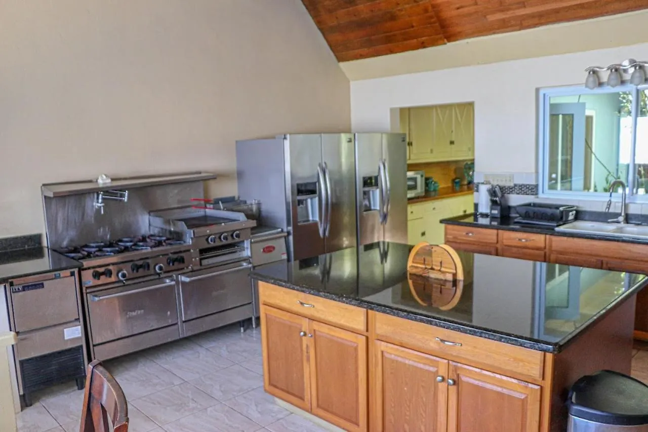 Seven Palms Villa Runaway Bay